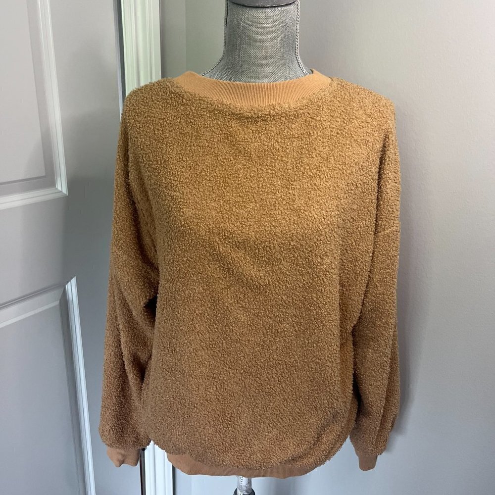 Women's Long Sleeve Crewneck Sherpa Pullover Camel Size M EUC - Picture 2 of 3